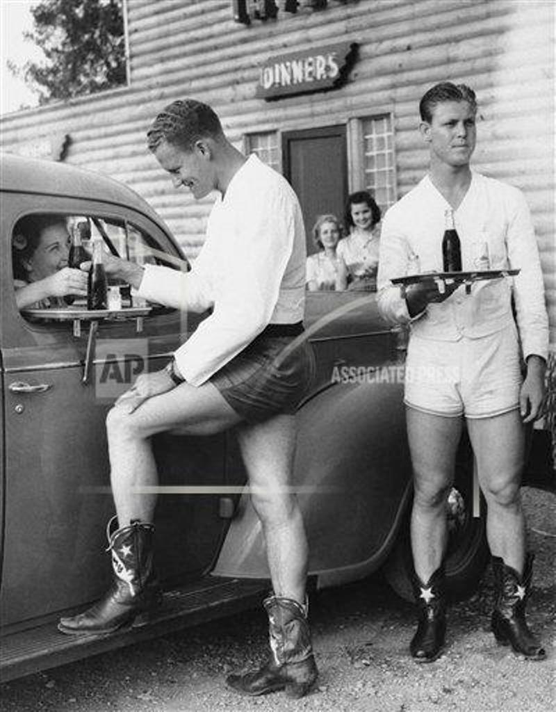Carhops as Sex Symbols — 1940 Flashback Dallas